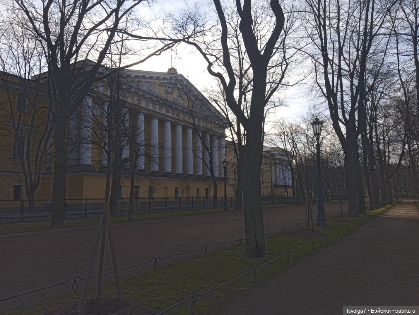 На берегах Невы можно встретить