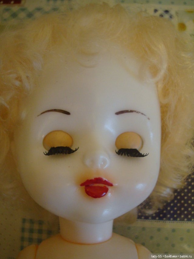 Помогите опознать какой фабрики куклы и как их зовут и сколько они стоят (фото 4)