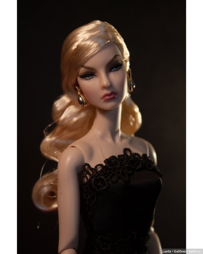 Фото дебют Agnes Von Veis