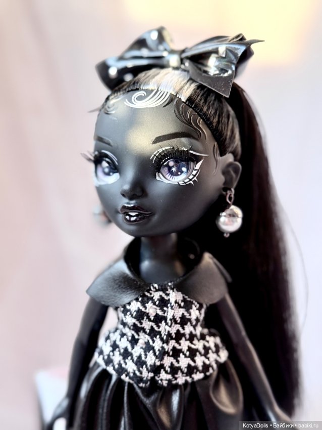 Свет и тень — Куклы Rainbow High (Рейнбоу Хай (фото 6)
