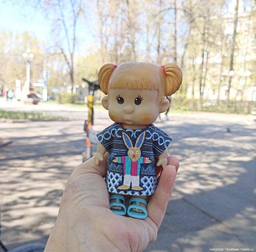 Такая-сякая, сбежала из дворца
