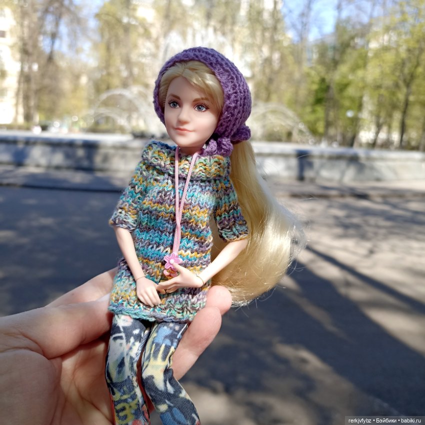 Такая-сякая, сбежала из дворца