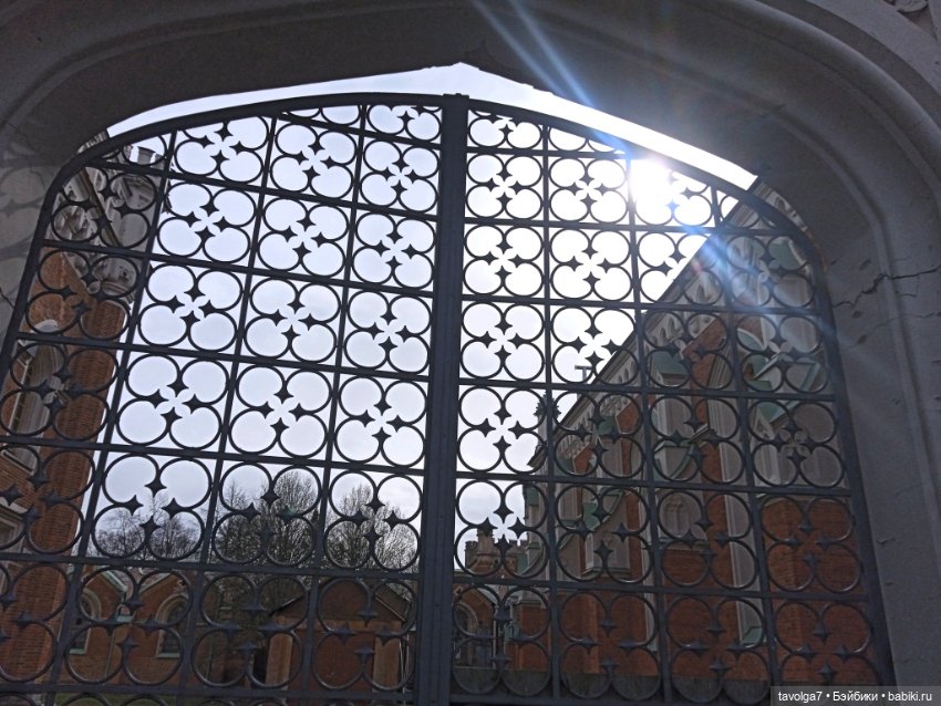 Глория и Готика Петергофа