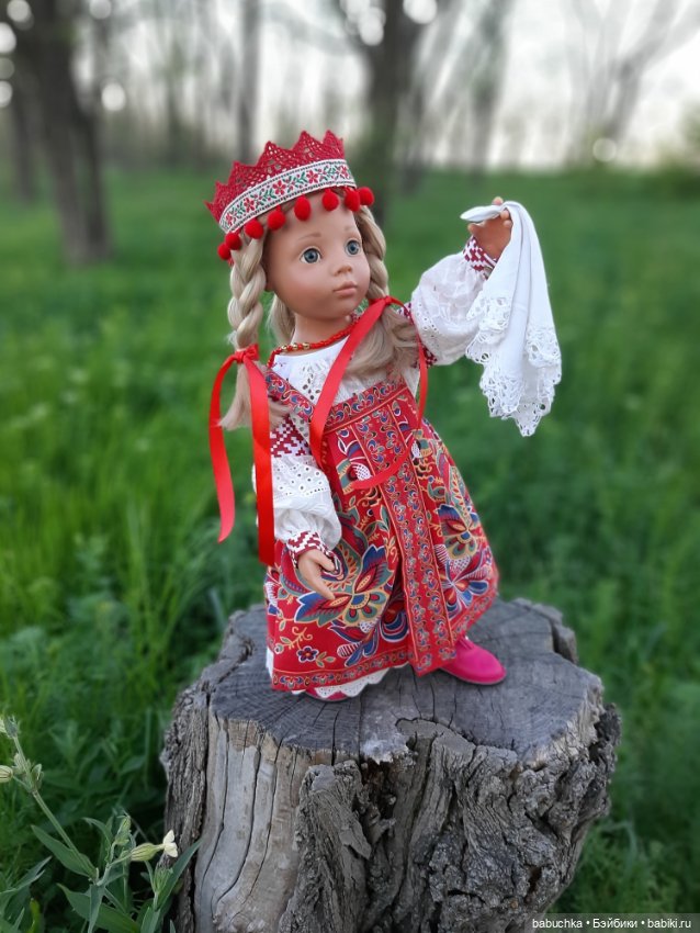 Идет красавица, плывет лебёдушкой, и все любуются её красой (фото 4)