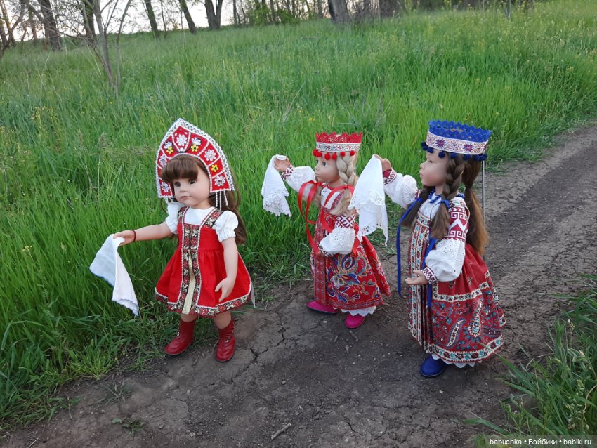 Идет красавица, плывет лебёдушкой, и все любуются её красой (фото 10)