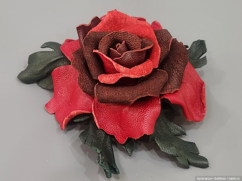 Цветок, который не вянет. Брошь из кожи ручной работы 🌸