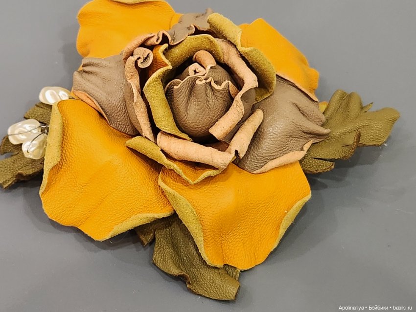 Yellow rose брошь из натуральной кожи (фото 6)