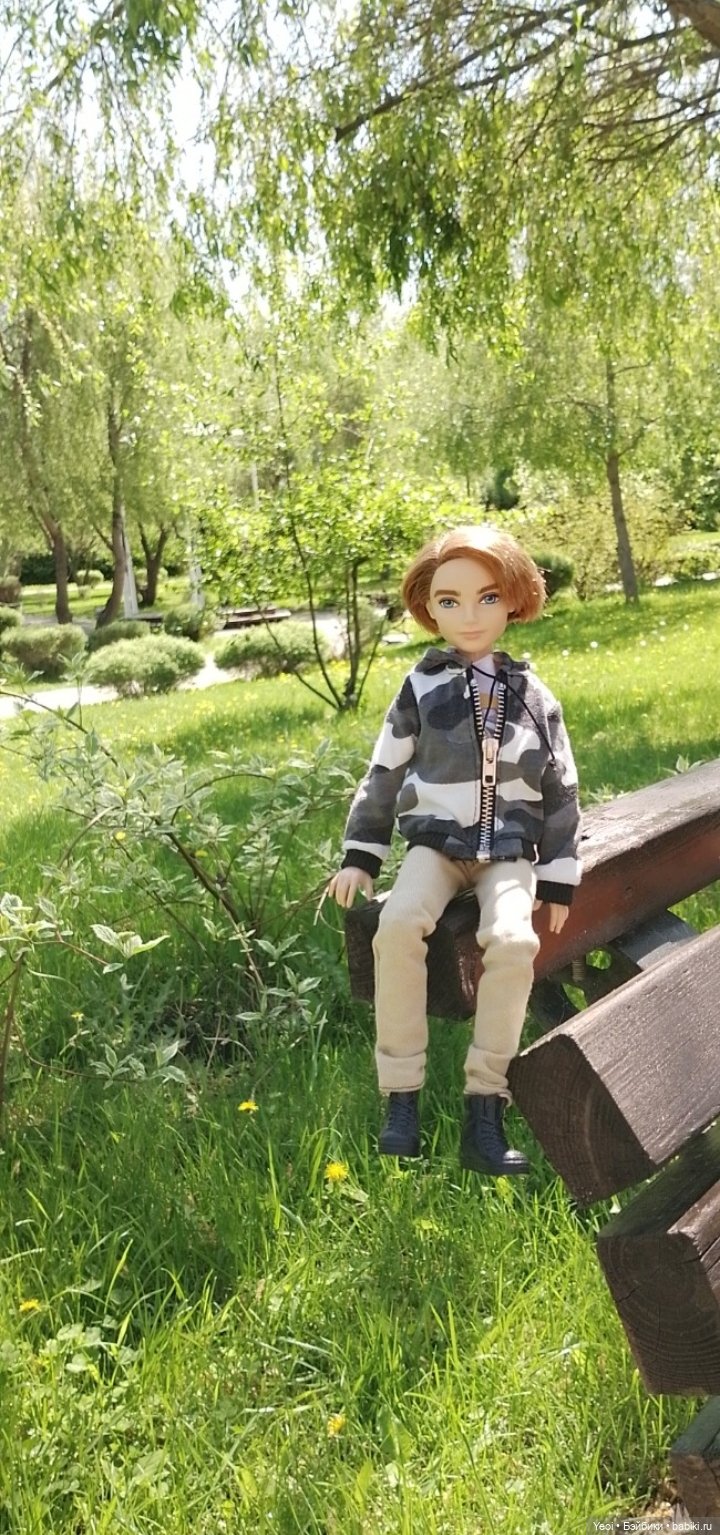 Декстер и Ферби в парке — Куклы Monster High (Монстер Хай)