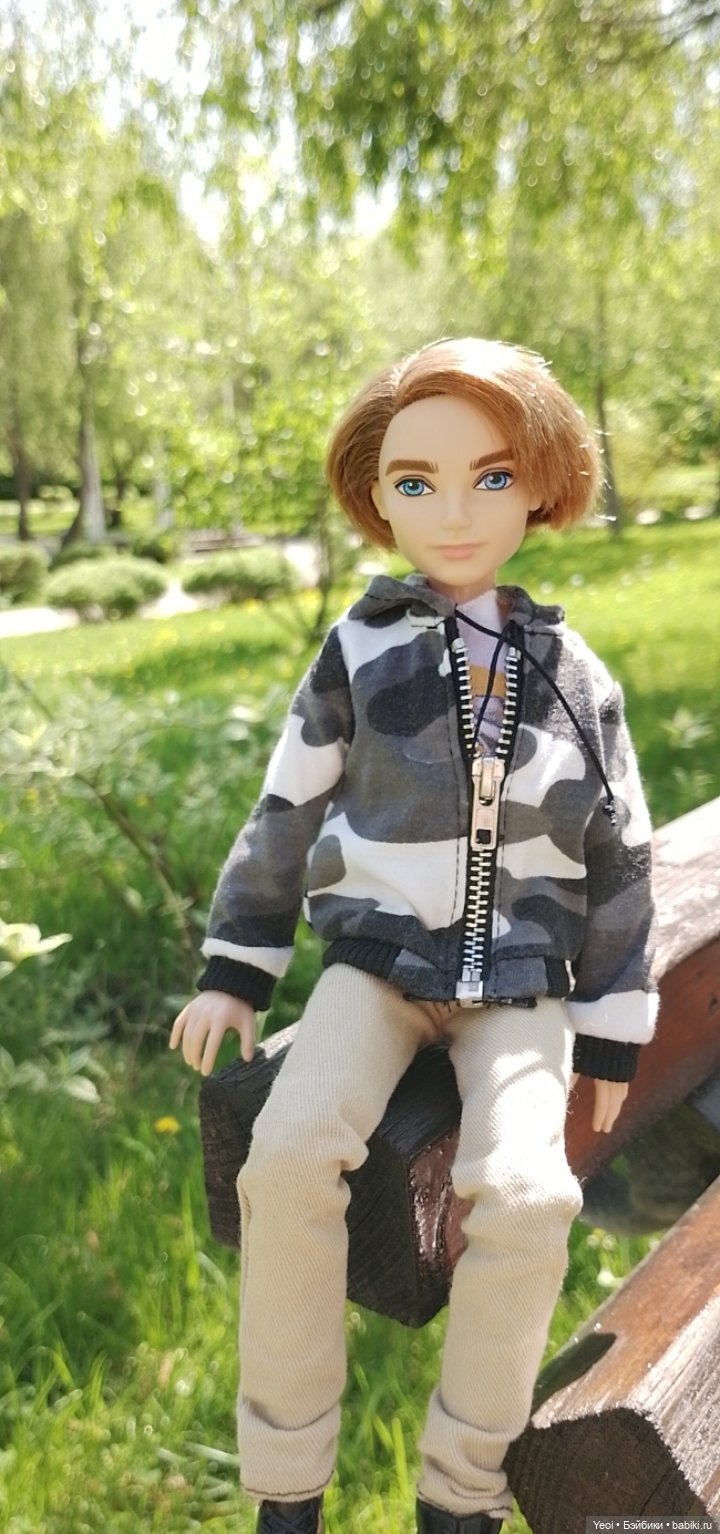 Декстер и Ферби в парке — Куклы Monster High (Монстер Хай)