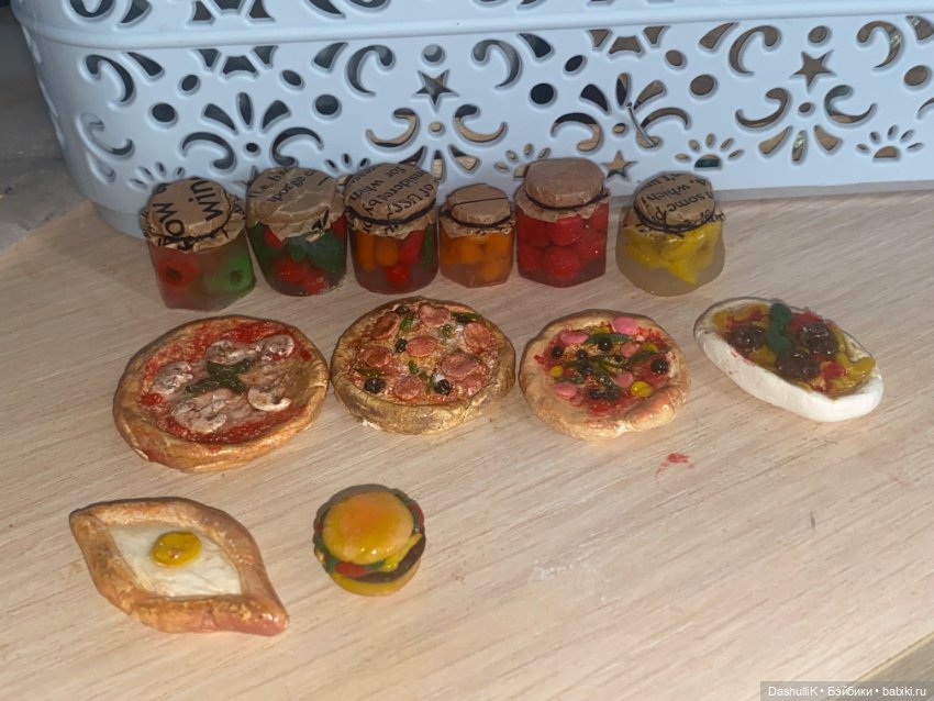 Баночки с соленьями , миниатюра