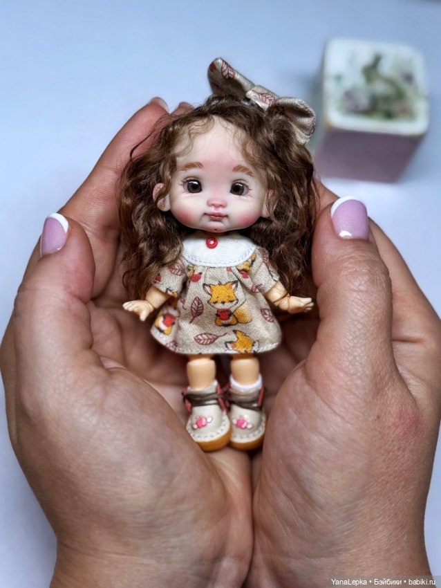 Миниатюрная куколка — 8,5 см волшебства ✨