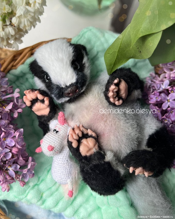 Барсук Миллисандра 🩷🦡 — Игрушки в смешанной технике (мех и глина): Арт (фото 4)