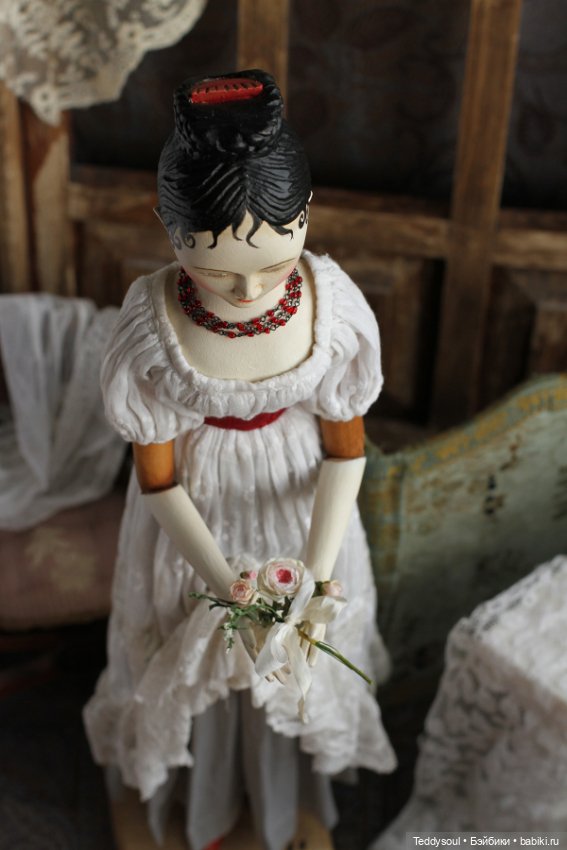 Кукла из дерева в стиле Grodner Tal Doll
