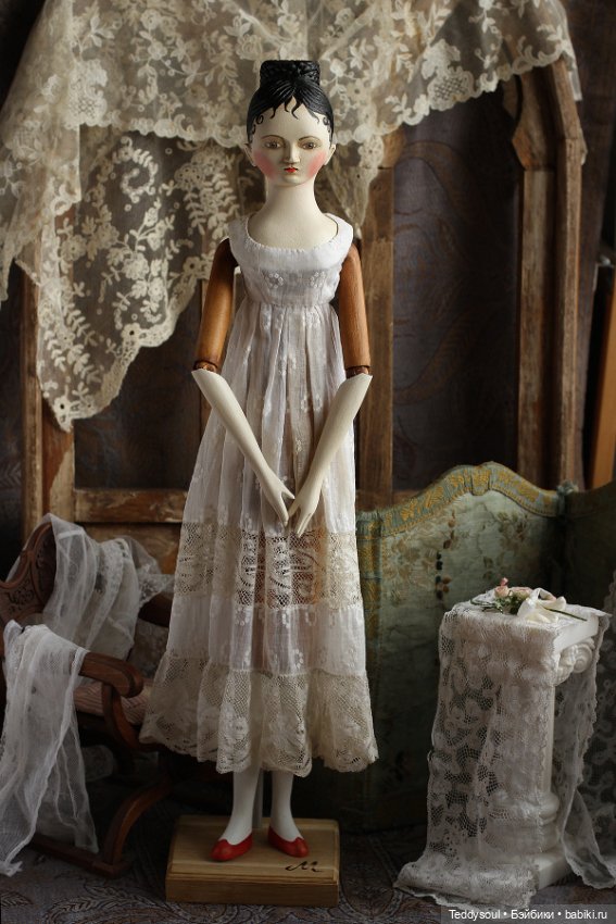 Кукла из дерева в стиле Grodner Tal Doll