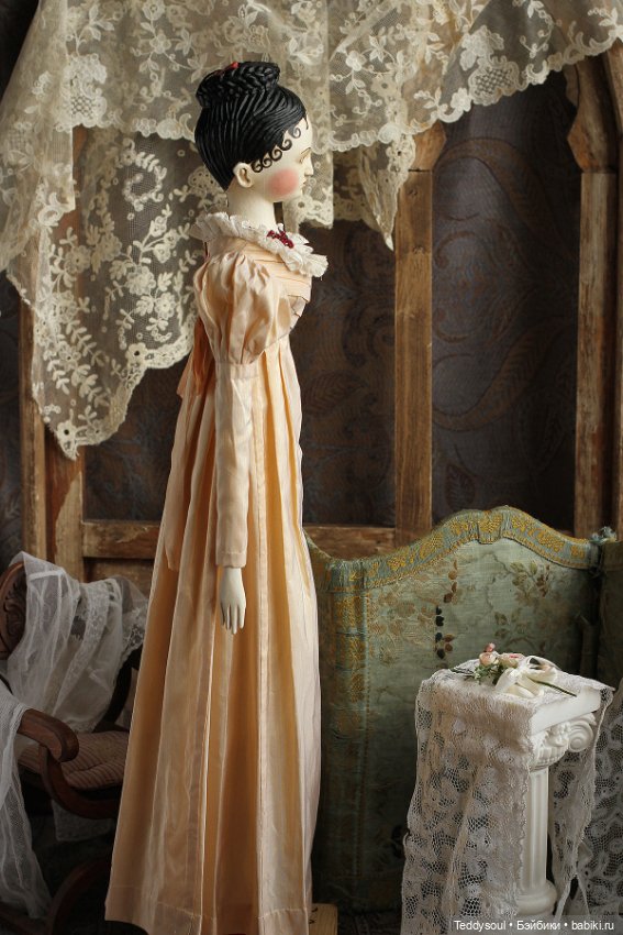 Кукла из дерева в стиле Grodner Tal Doll