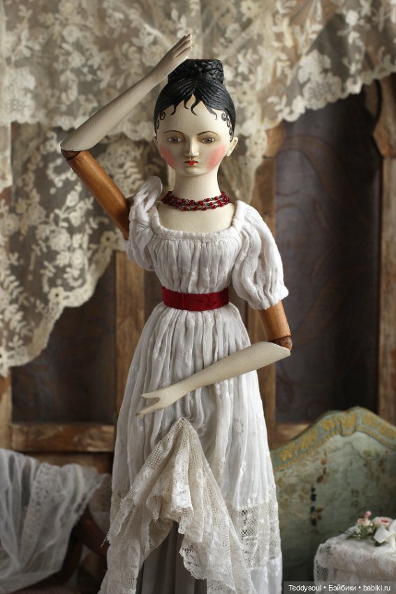 Кукла из дерева в стиле Grodner Tal Doll