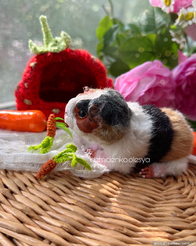 Морская свинка Микки 🐹 Миниатюра в смешанной технике (фото 2)