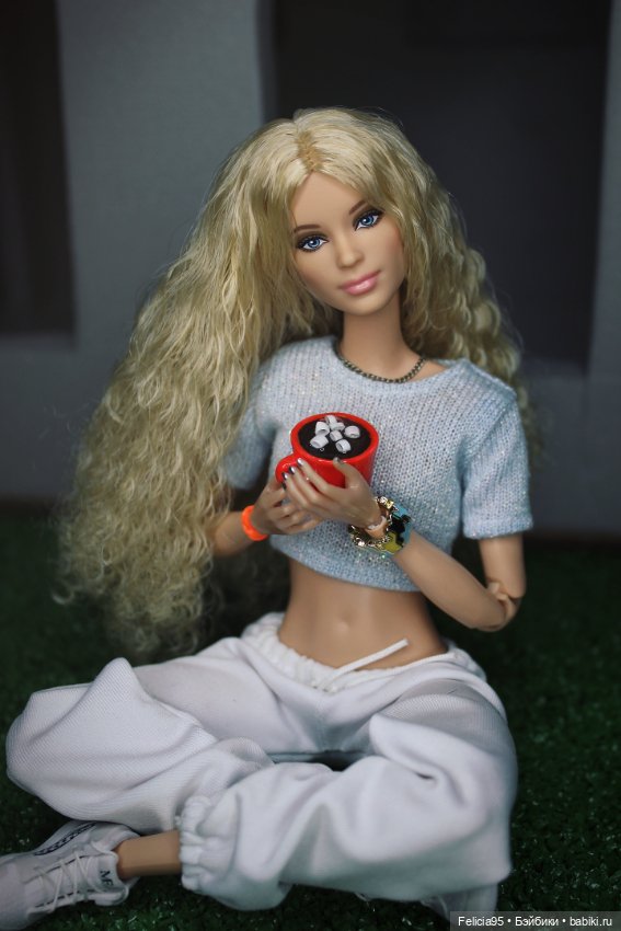 Barbie basics Model 07 Victoria (фото 7)