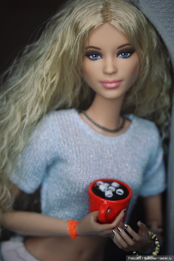 Barbie basics Model 07 Victoria