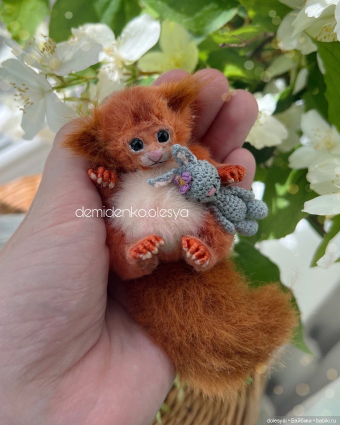 Белочка Рая 🐿️ — Игрушки в смешанной технике (мех и глина): Арт (фото 4)