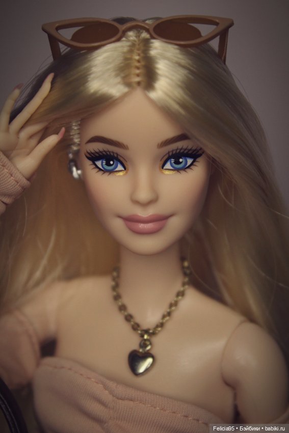 Barbie You Create Basics Neutral Kit Doll 003 . Millie