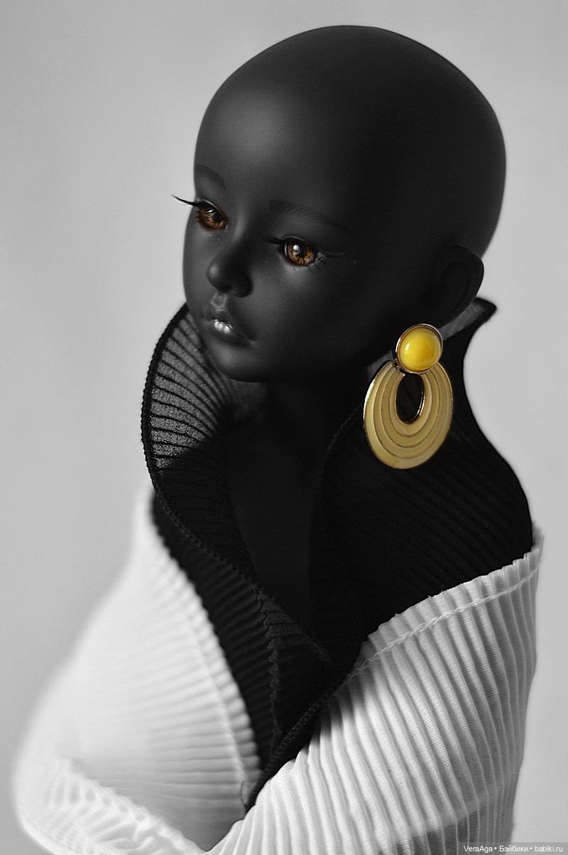 Амани: почти чёрно-белое — Куклы Ruby Red (Руби Ред) Fashion Friends: Siblies (фото 8)