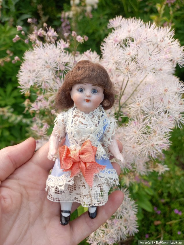 Мальва в саду — Антикварные куклы Mignonette (Миньонетта): карманные