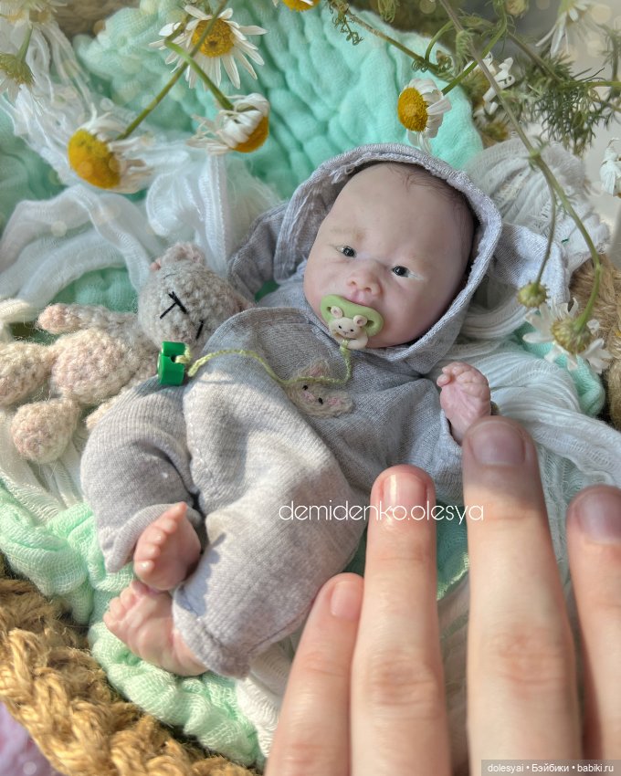 Миниатюра кукла младенец Лука. Миниреборн из полимерной глины (фото 4)