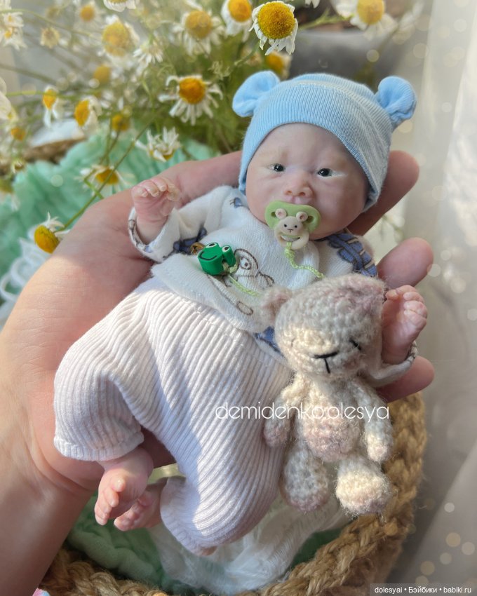 Миниатюрная кукла младенец Лука. Миниреборн