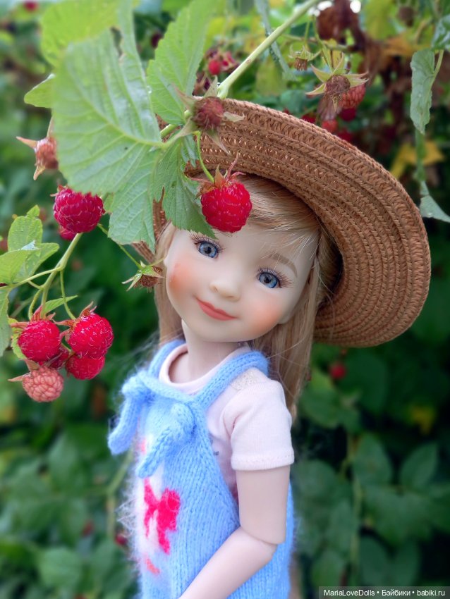 В малиновой заре — Куклы Ruby Red (Руби Ред) Fashion Friends: Siblies (фото 9)