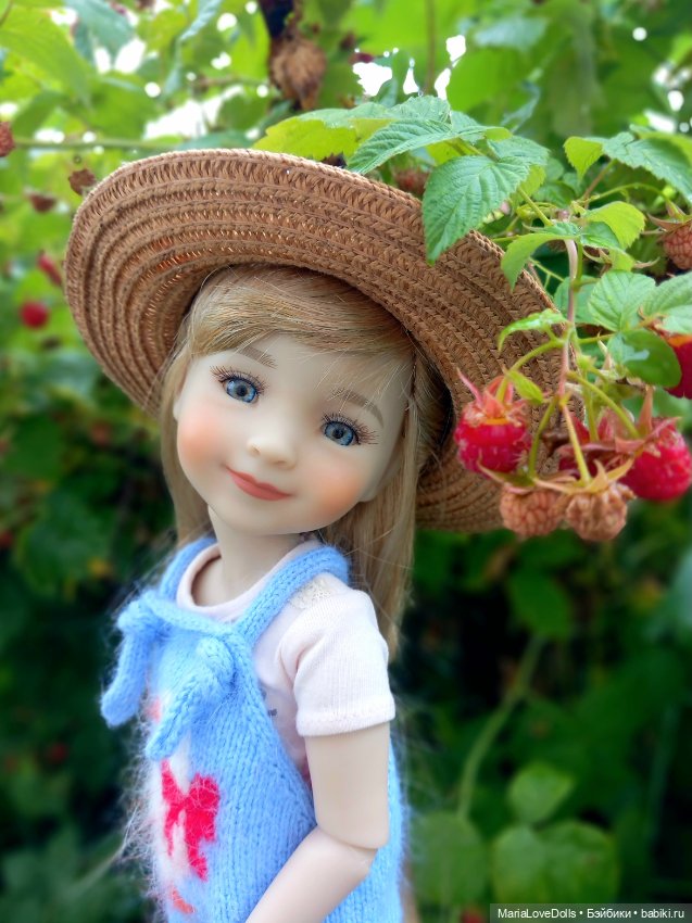 В малиновой заре — Куклы Ruby Red (Руби Ред) Fashion Friends: Siblies (фото 10)