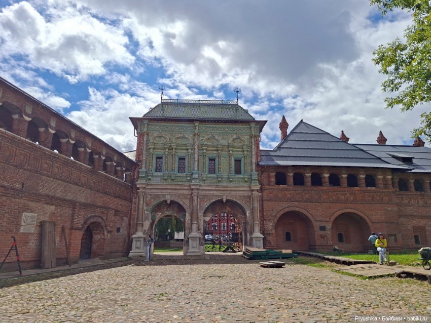 Крутицкое подворье. Часть вторая, с Камелией (фото 5)