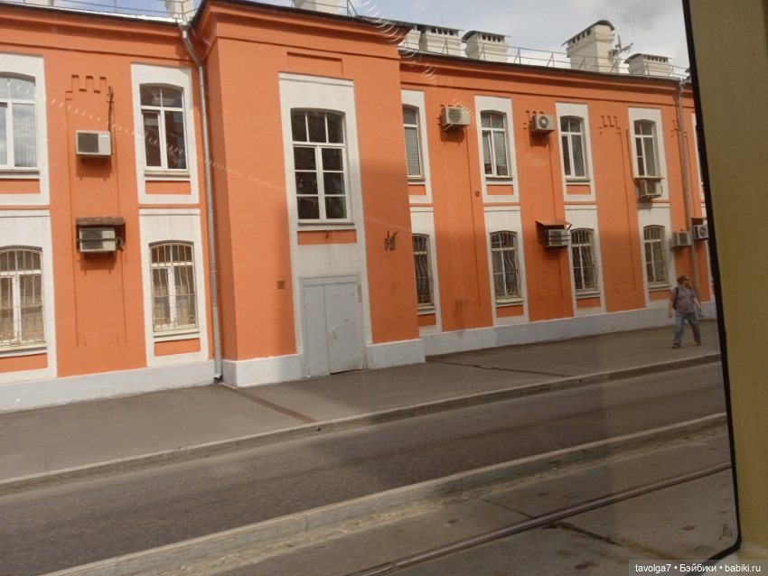 Pinkneon, трамвай 50, Бауманская
