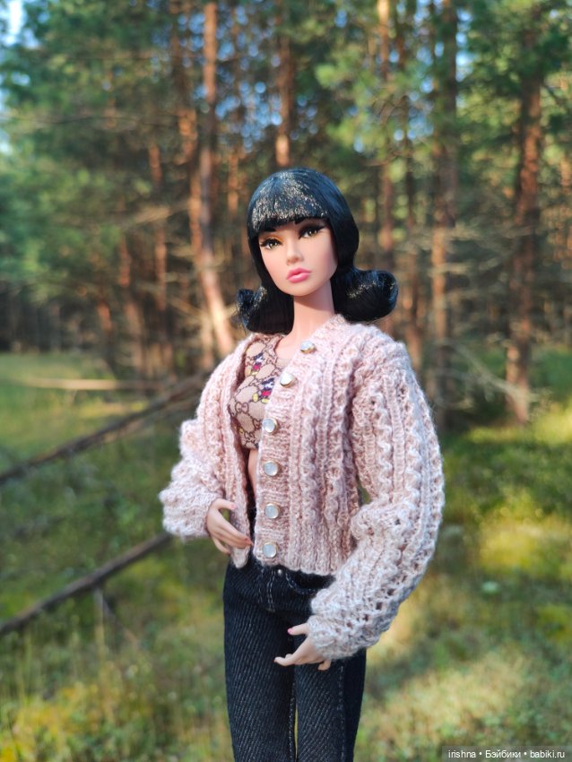Когда пришла в лес покрасоваться