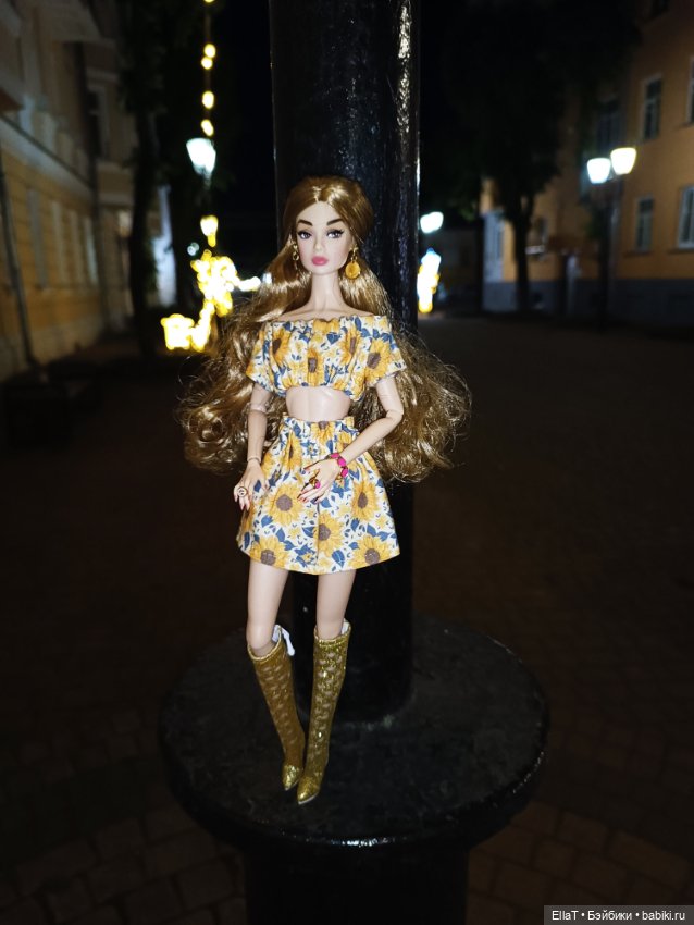 У фонтана — Куклы Integrity Toys (Интегрити): Poppy Parker