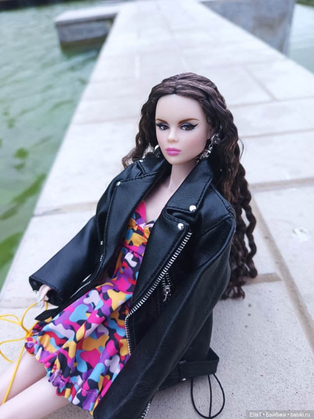 У фонтана — Куклы Integrity Toys (Интегрити): Poppy Parker (фото 7)