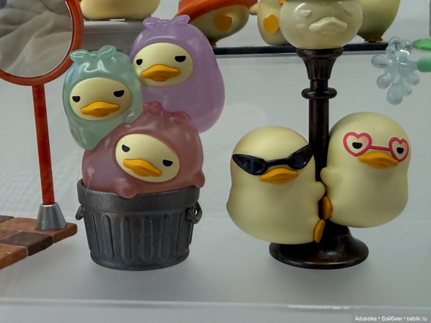 Ути 🦆 Mini Duckoo Citiwalk, Pop Mart витрина
