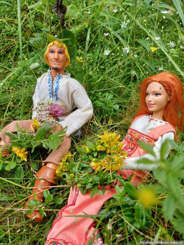 Федя и Агата в полях... И цветах🌼🌸🌾