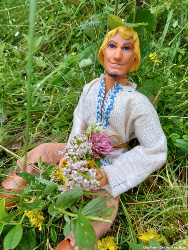 Федя и Агата в полях... И цветах🌼🌸🌾