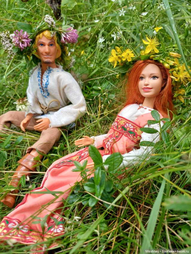 Федя и Агата в полях... И цветах🌼🌸🌾