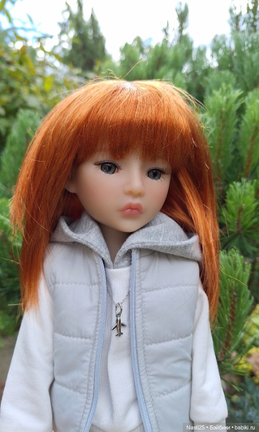 Агния на прогулке — Куклы Ruby Red (Руби Ред) Fashion Friends: Siblies