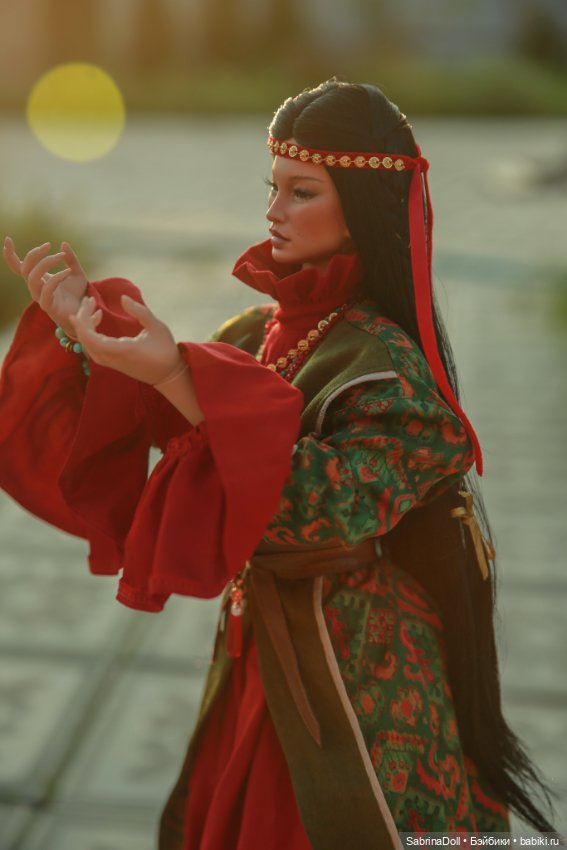 Нурай, танец в солнечных лучах