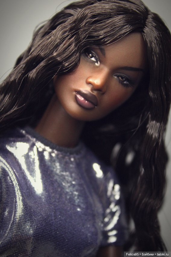 Nadja Rhymes. Get ready with me