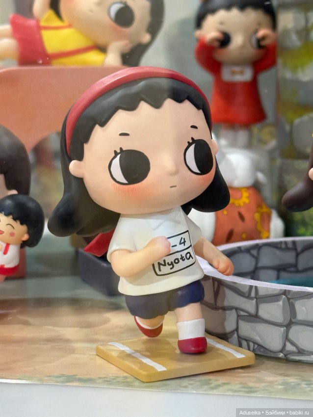 Витрина Pop Mart: Nyota + Chibi Maruko (фото 3)