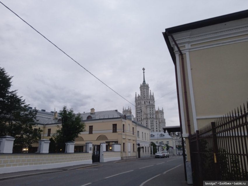 Pinkneon и секретная Москва
