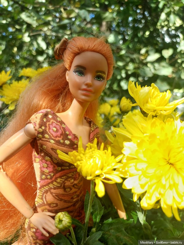 Рыжая лиса 🦊 и хризантемы 🌼 (фото 3)