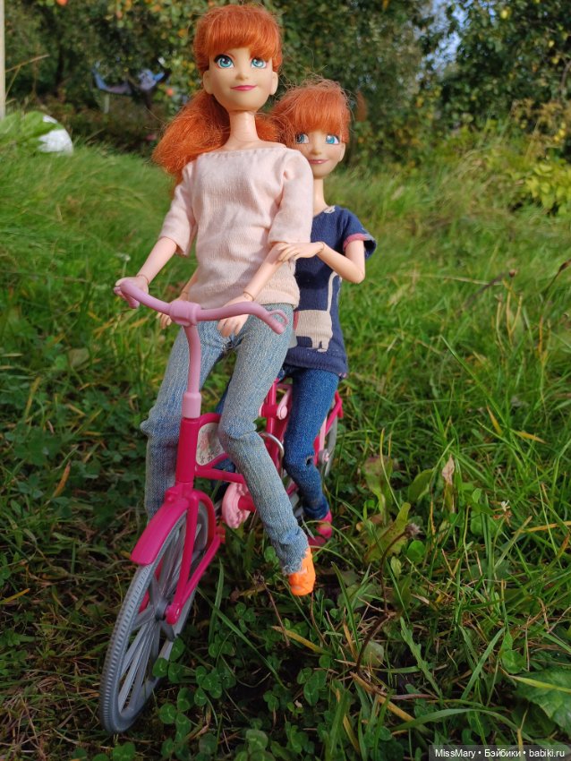 Анька и Танька на велопрогулке 🚲 (фото 8)