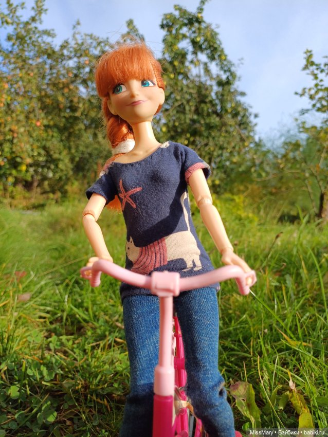 Анька и Танька на велопрогулке 🚲