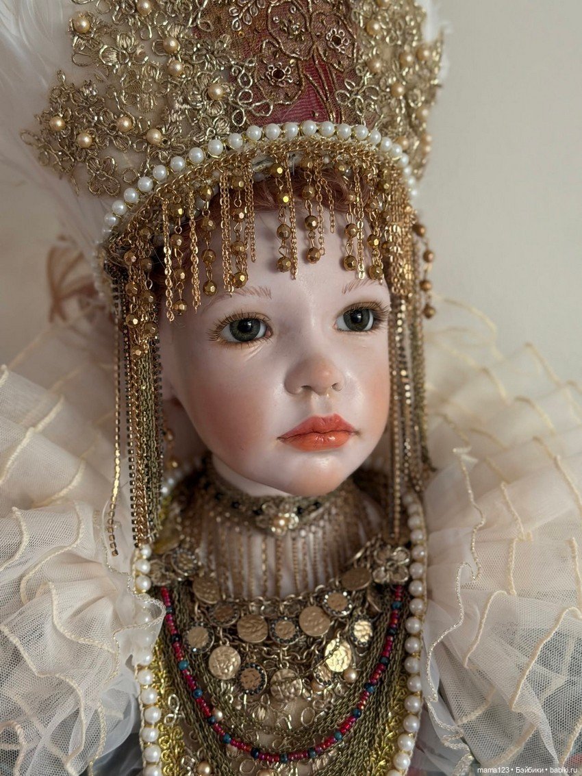 Queen of Hearts OOAK — Куклы Zawieruszynski (Заверужински): винил (фото 3)
