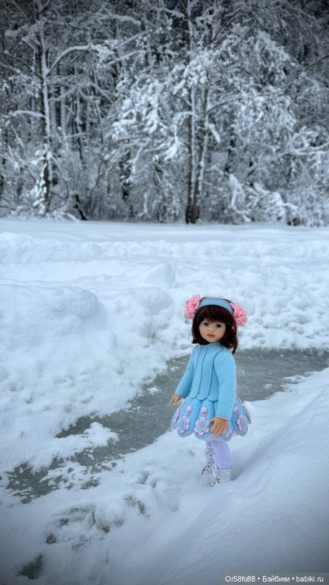 ❄️❄️❄️ «Снежные приключения маленькой фигуристки Роми: фотосессия на настоящем льду ⛸️»
